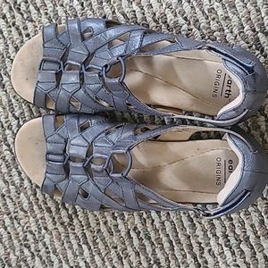 Earth Origins women's sandals size 8